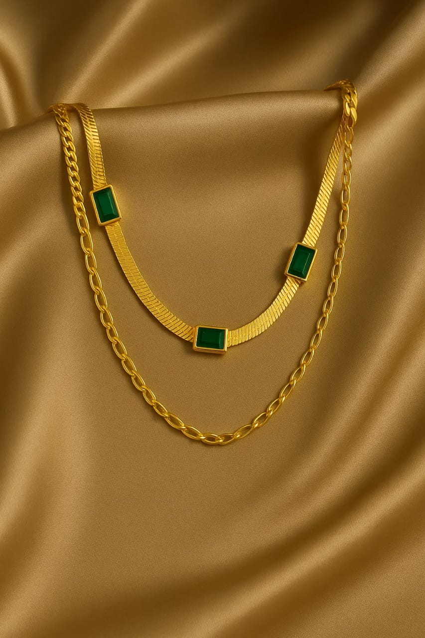 Double layered necklace